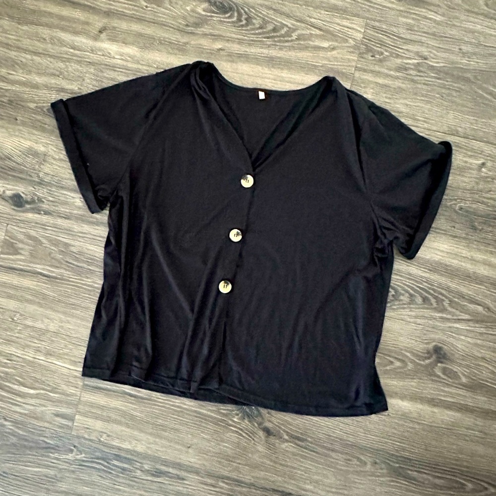 SHEIN Black Short Sleeve Button Down Top
